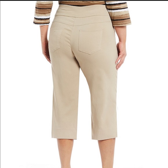 NWT Ruby Rd Chino Capri Pants - Picture 2 of 2